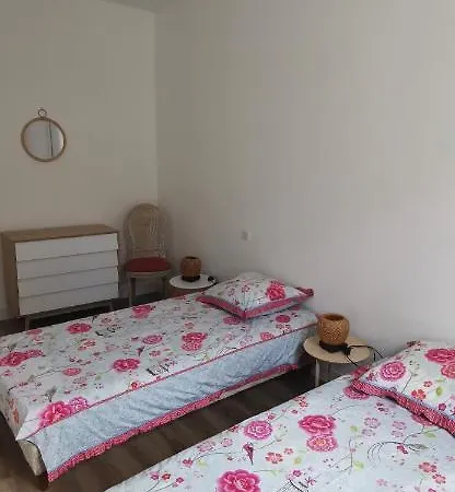 Jean Jaures Refait A Neuf *