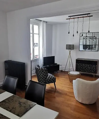 Jean Jaures Refait A Neuf * טור