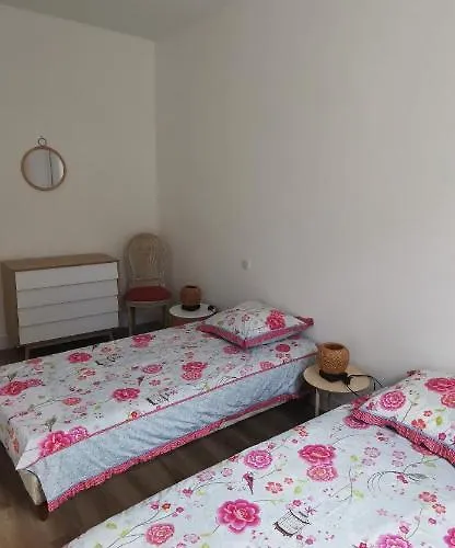 Jean Jaures Refait A Neuf *