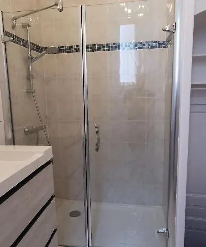 Jean Jaures Refait A Neuf * טור